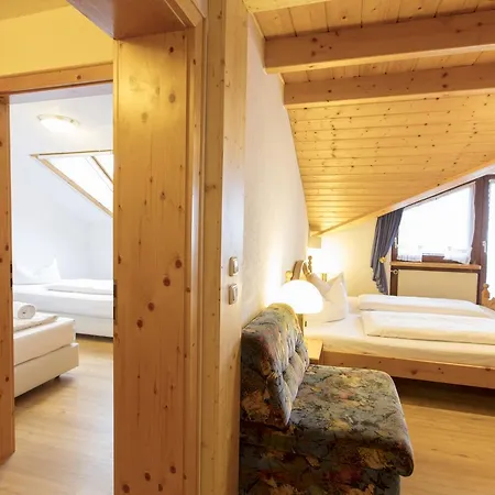Hotell Akzenthaus Alpenrose 3*