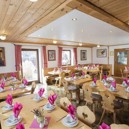 Akzenthaus Alpenrose Hotel 3*