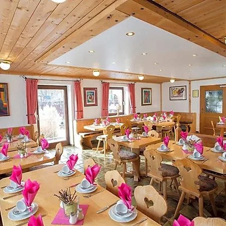 Hotel Akzent Alpenrose 3*