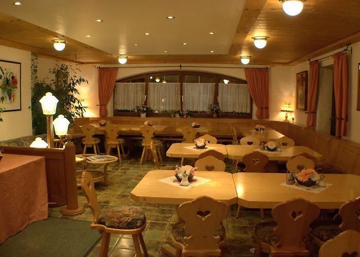 מלון Akzenthaus Alpenrose 3*